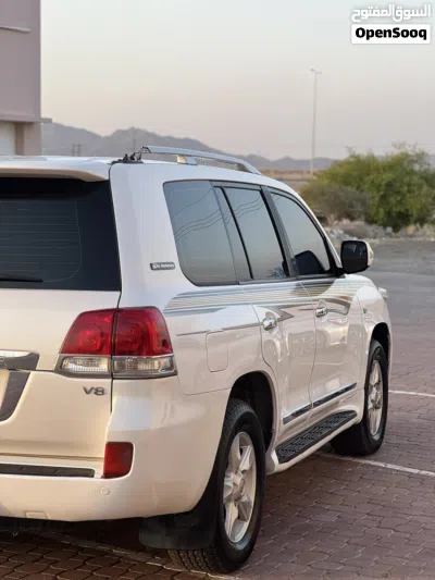 تويوتا لاند كروزر VXR 2