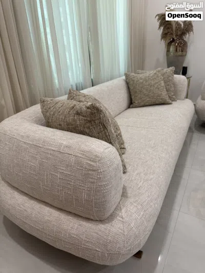 طقم كنب جديد استعمال اقل من شهر 4