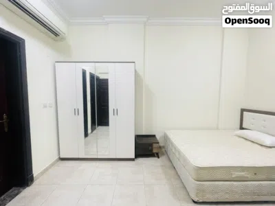 SINGLE & TWO EXCUTIVE MALE & FEMALE BACHELORS ROOMS 4