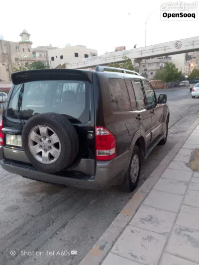ميتسوبيشي باجيرو GLS Plus 2
