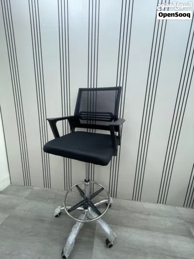 CASHIER CHAIR اختيار عملي وأنيق للكاشير والاستقبال تصميم عصري يضيف لمسة فخامة لأي مكان عمل 3