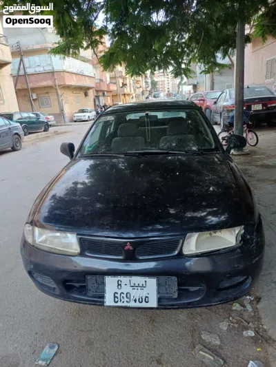 Mitsubishi Carisma 4