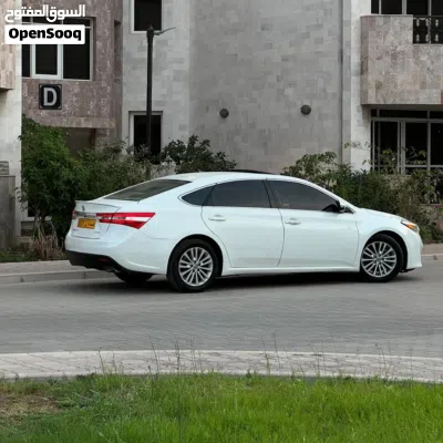 Toyota Avalon XLE 4