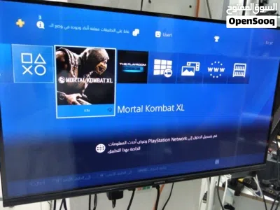 للبيع بلاستيشن 4 نظيفة جدا جداً شبه جديدة لم تستخدم كثير معاها جهاز 4