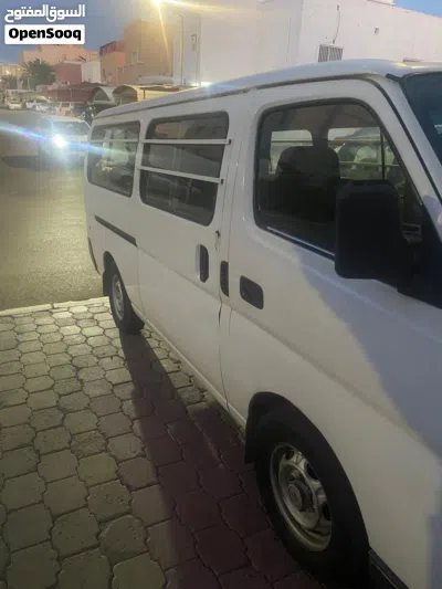 باص نيسان 2010 3