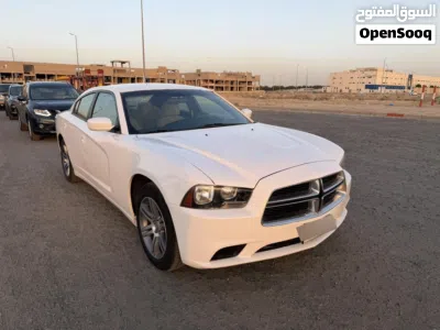 Dodge Charger SXT 4