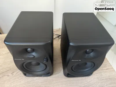Almost new! Barely used Pioneer monitor speakers with the box! 2