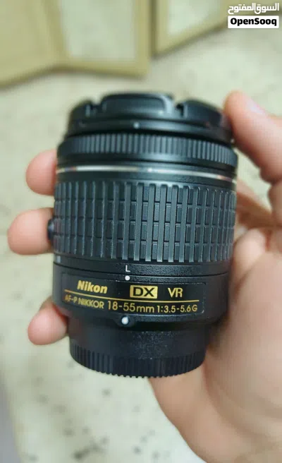 nikon d7200 مع عدستين 18,55. 70,300 3