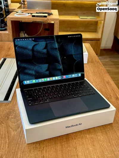 MacBook Air M2 16GB/256GB Midnight Black – Like New Condition// 100% Battery // Months Warranty Left 4