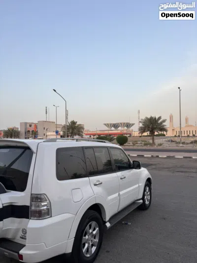 ميتسوبيشي باجيرو GLS 2