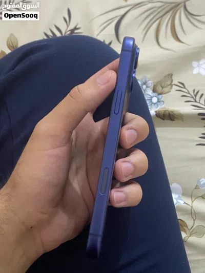 ايفون 17 pro max esim نيلي 256GB 4