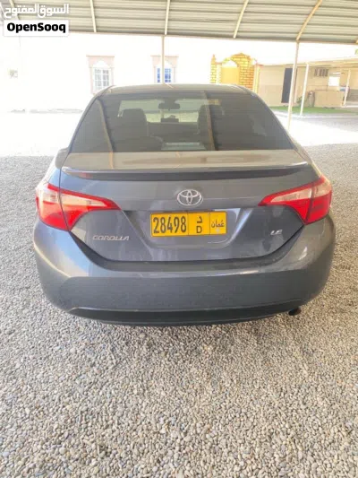 Toyota Corolla LE 2