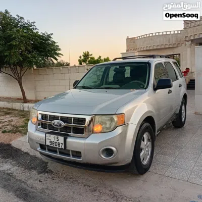 Ford Escape Standard 3