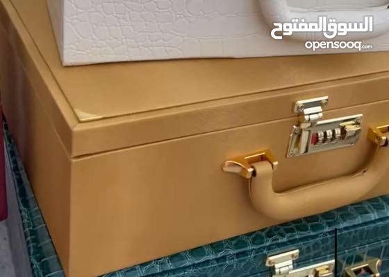 بوكسات الذهب : Bags Other : Al Batinah Al Khaboura 193911381 OpenSooq