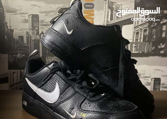 air force 1 black with white tick