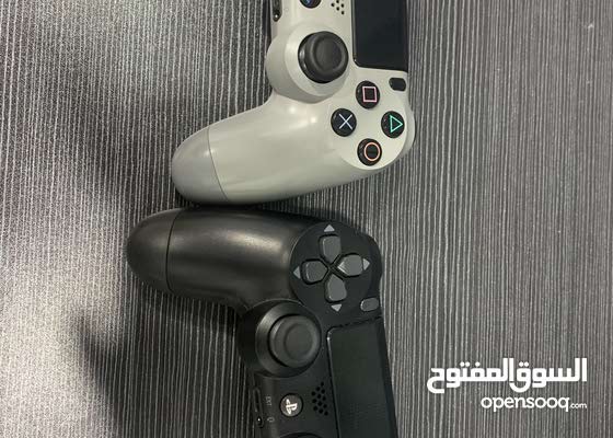 2 Used PS4 Controllers - (196260261) | Opensooq
