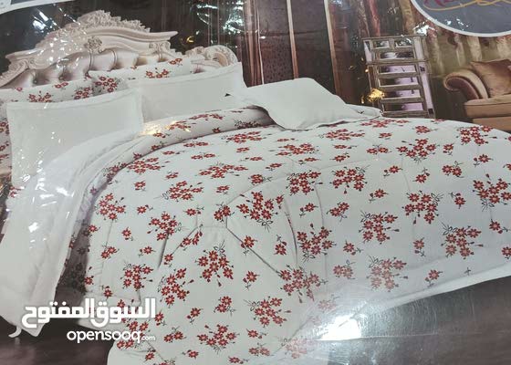 Comforter set : فرشات ومنسوجات أخرى جديد : مدينة الكويت معسكرات المباركية  173707569 : السوق المفتوح