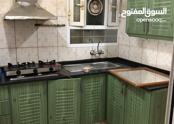 شقه للإيجار في سوق السيب تتكون من ثلاث غرف وثلاث دورات مياه وصاله ومطبخ شقه للإيجار في سوق السيب تتكون من ثلاث غرف وثلاث دورات مياه وصاله ومطبخ