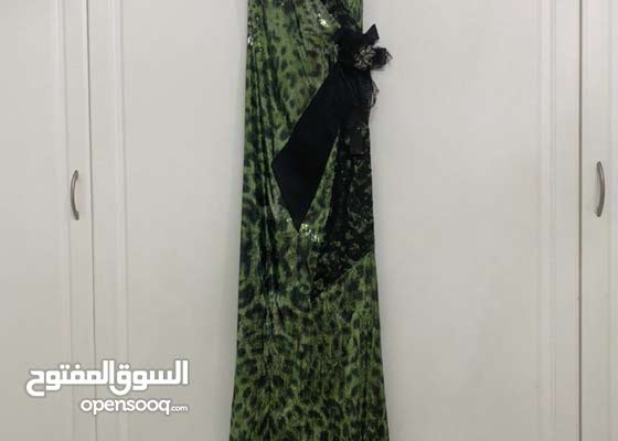 فستان تايغر اخضر جميل جداً ذو جودة عالية جداً جديد و بسعر ممتاز