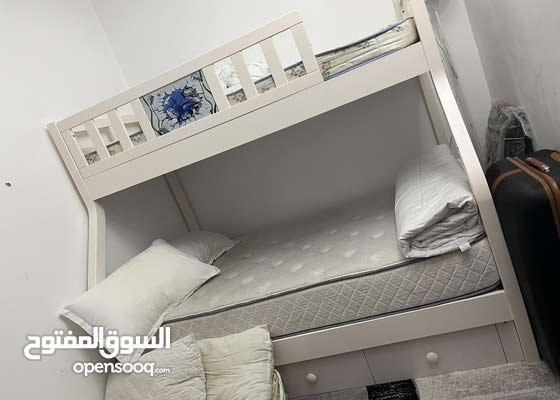 سرير نوم للبيع : أثاث غرف نوم أخرى مستعمل : دبي البرشاء 199204437 : السوق  المفتوح