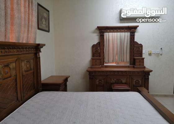 طقم كامل لغرفة نوم من الخشب الماليزي - (125061221) | Opensooq