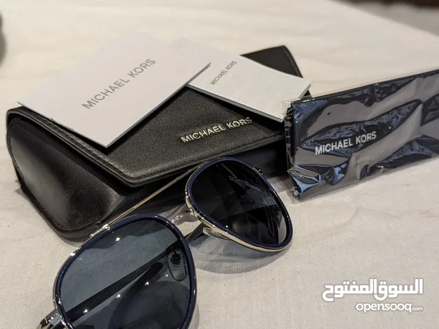 للبيع نظاره شمسيه جديده ماركة Michael Kors