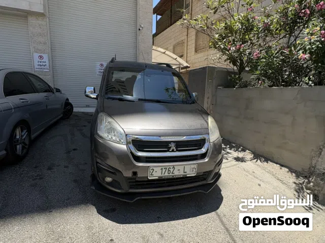 2015 بيجو بارتنر Combi