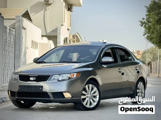 2010 كيا فورتي LX