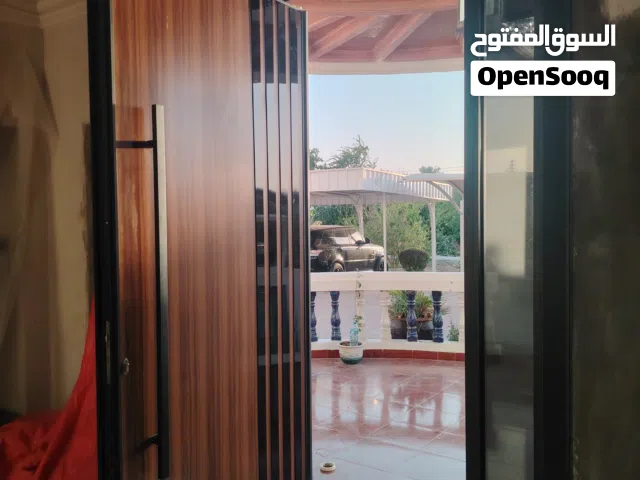 Luxury Entrance Pie Board / Mehwari Doors