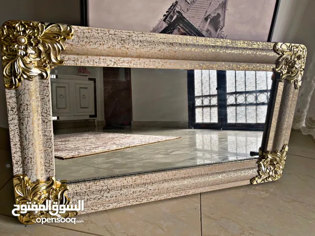 للبيع مع بعض ( مرايا + عدد 2 اطار صور ) ... مراية ، مرايه