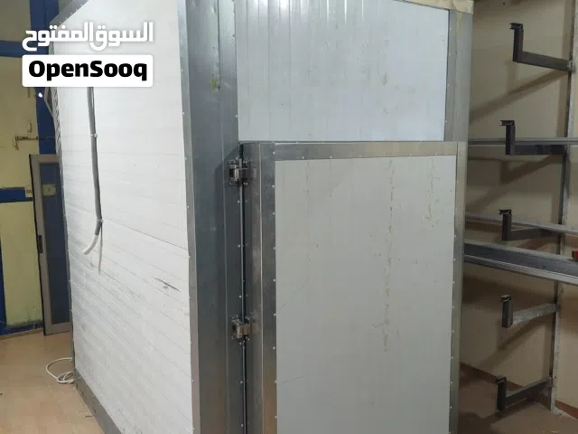 ثلاجة فريزير كبيرة