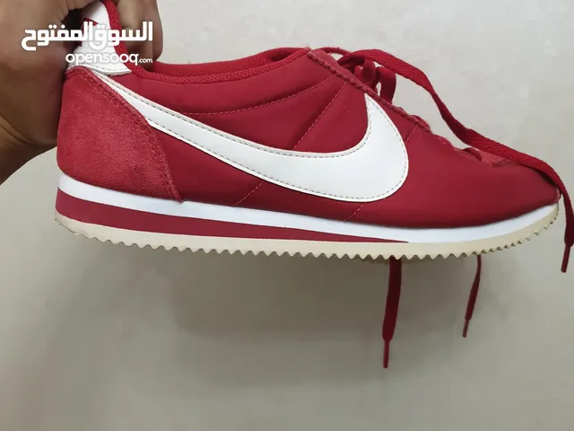 41.5 Sport Shoes in Tétouan