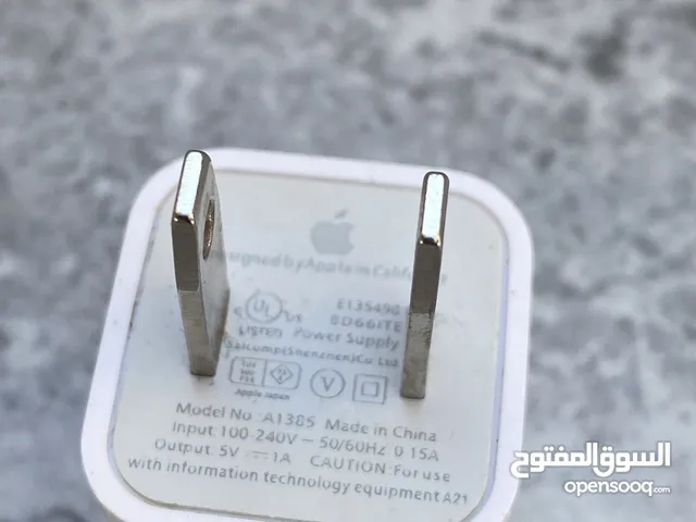 عظمة آيفون للبيع – نظيفة جداً بدون وصلة عظمة آيفون 12 فولت – مش شحن سريع لَم تستخدم كثيراً