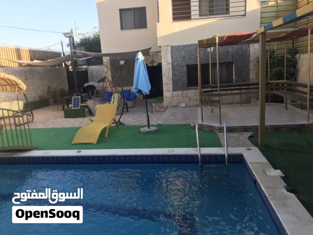 320 m2 4 Bedrooms Apartments for Sale in Zarqa Al Zarqa Al Jadeedeh