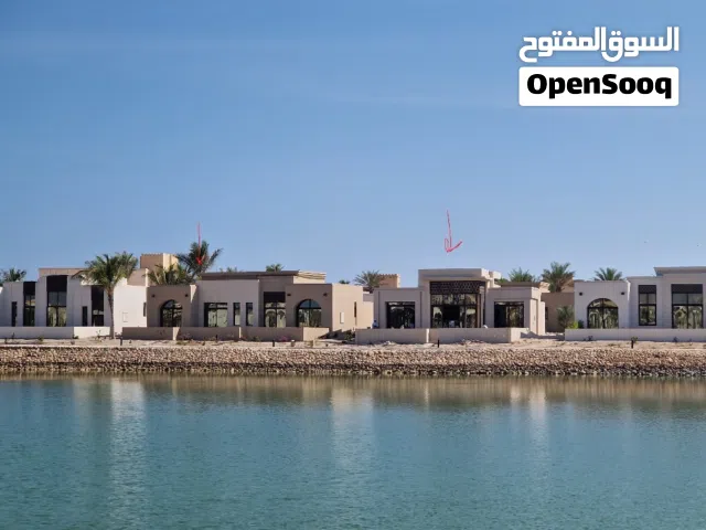 فيلا خاصة غرفتين وصالة كبيرة ب مسبح خاص في منتجع هوانا صلالة ايضا لدينا شقق وفلل