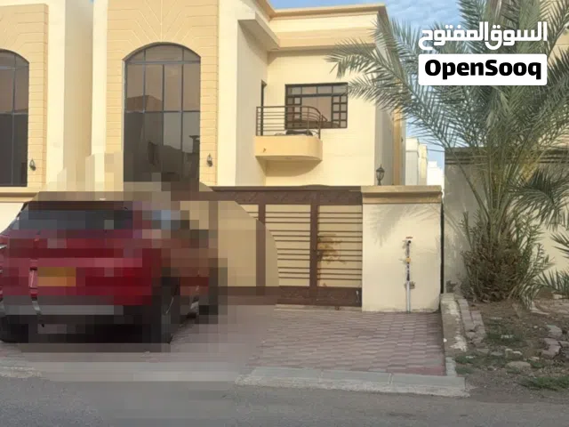 فيلا للبيع في المعبيلة السابعة