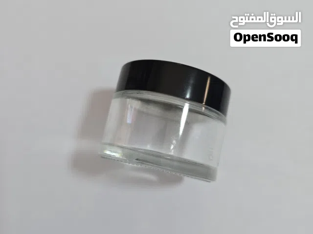 متوفر 600 علبة زجاج زي الصوره ب 100 دينار فقط