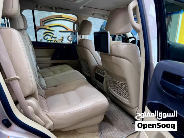 2017 Toyota Land Cruiser GXR
