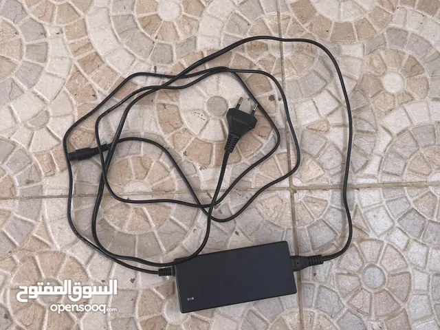 سياره دريفت بحاله ممتازه الحجم متوسط مع شاحن ومفتاحين