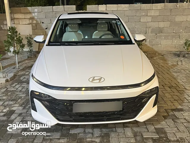 اكسند 2025 للبيع السياره بيها ضربه بالجاملغ الخلفي راجع بارد