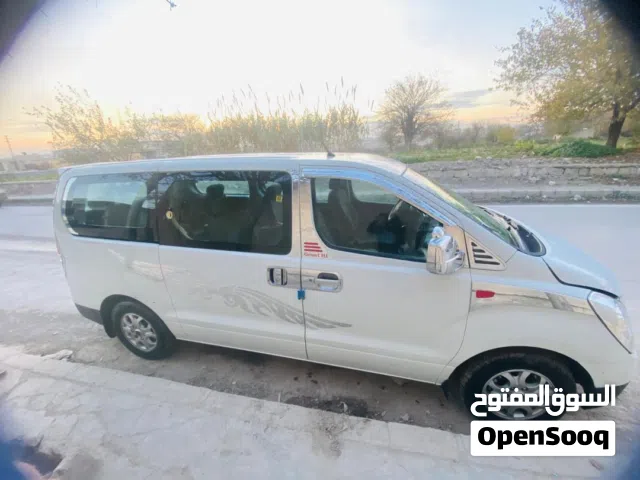 2011, هيونداي, H1, Standard