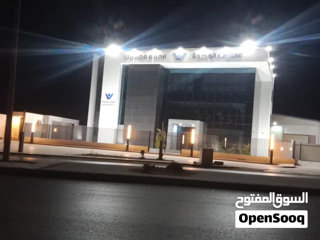 شقه الدور الثاني علوي قنفوده خلف مصرف الوحدة تفتح ع البحر