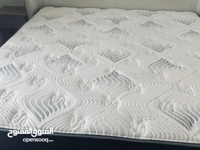 فرشه ماتراتس/ من ماركه فاخره من متجر the mattress 200x200 جديده
