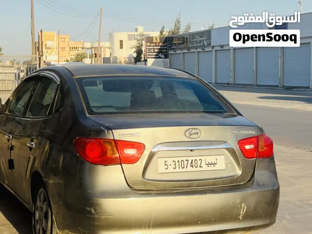 2010 هيونداي النترا SE