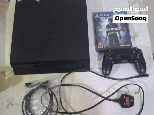 Ps4 fat مستعمل مع يد جديده و لعبة Uncharted 4