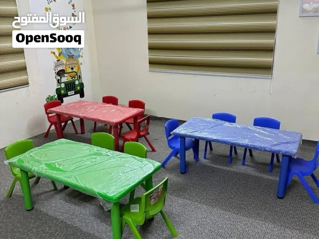 طاولة اطفال عظم فايبر تقيله رجلين حديد بتوسع 6 اطفال مقاس 1.20*60 متر