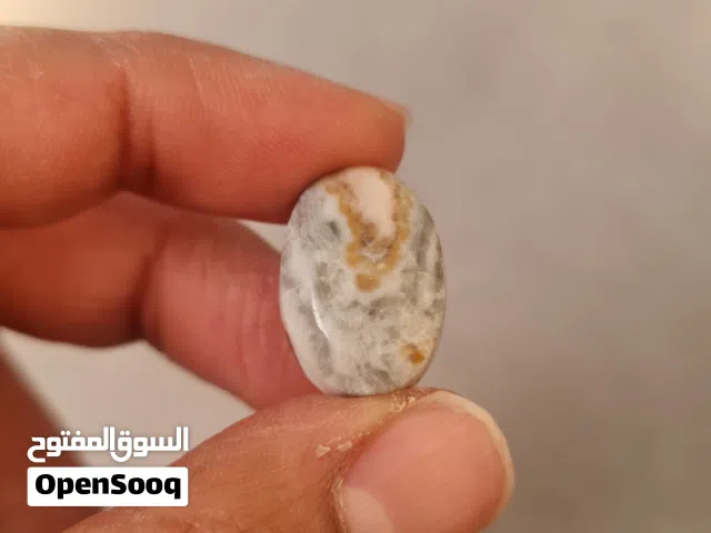 احجار كريمة للبيع