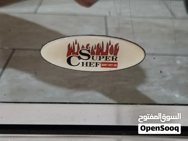 طباخ ايطالي 4 عيون