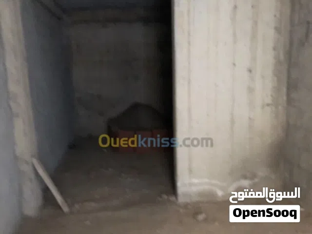 Garage à tachekirt Abi Youcef Ain el hammam