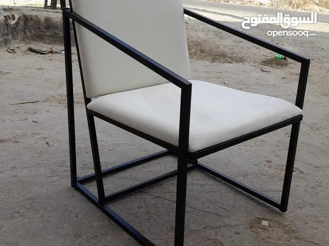تفصيل وتجهيز جميع انواع الكراسي تجهيز صالات افراح مطاعم ومقاهي ومنازل.